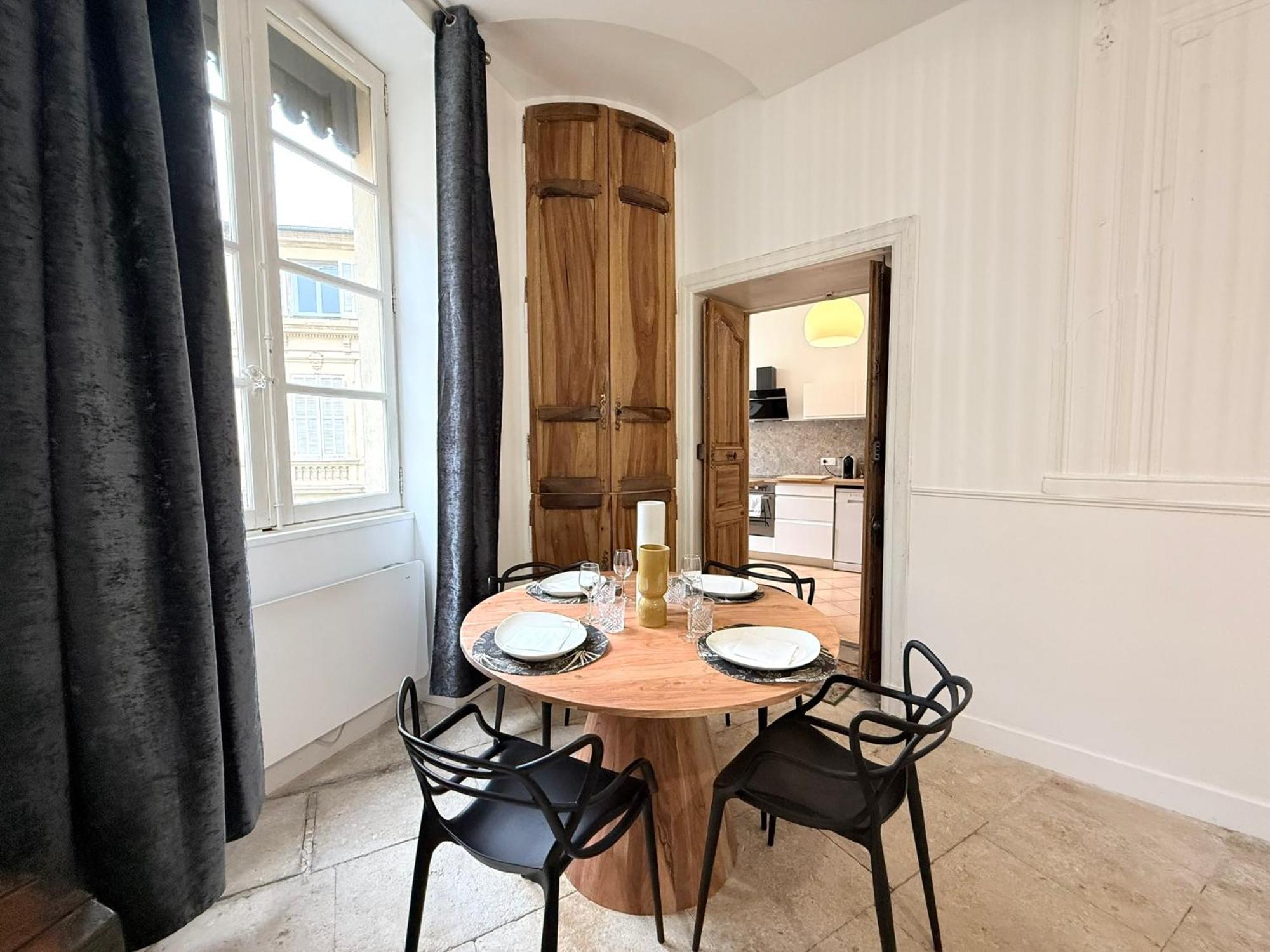Apartment El Carmen 60m2 - Centre Gare Tgv - Wifi Nimes