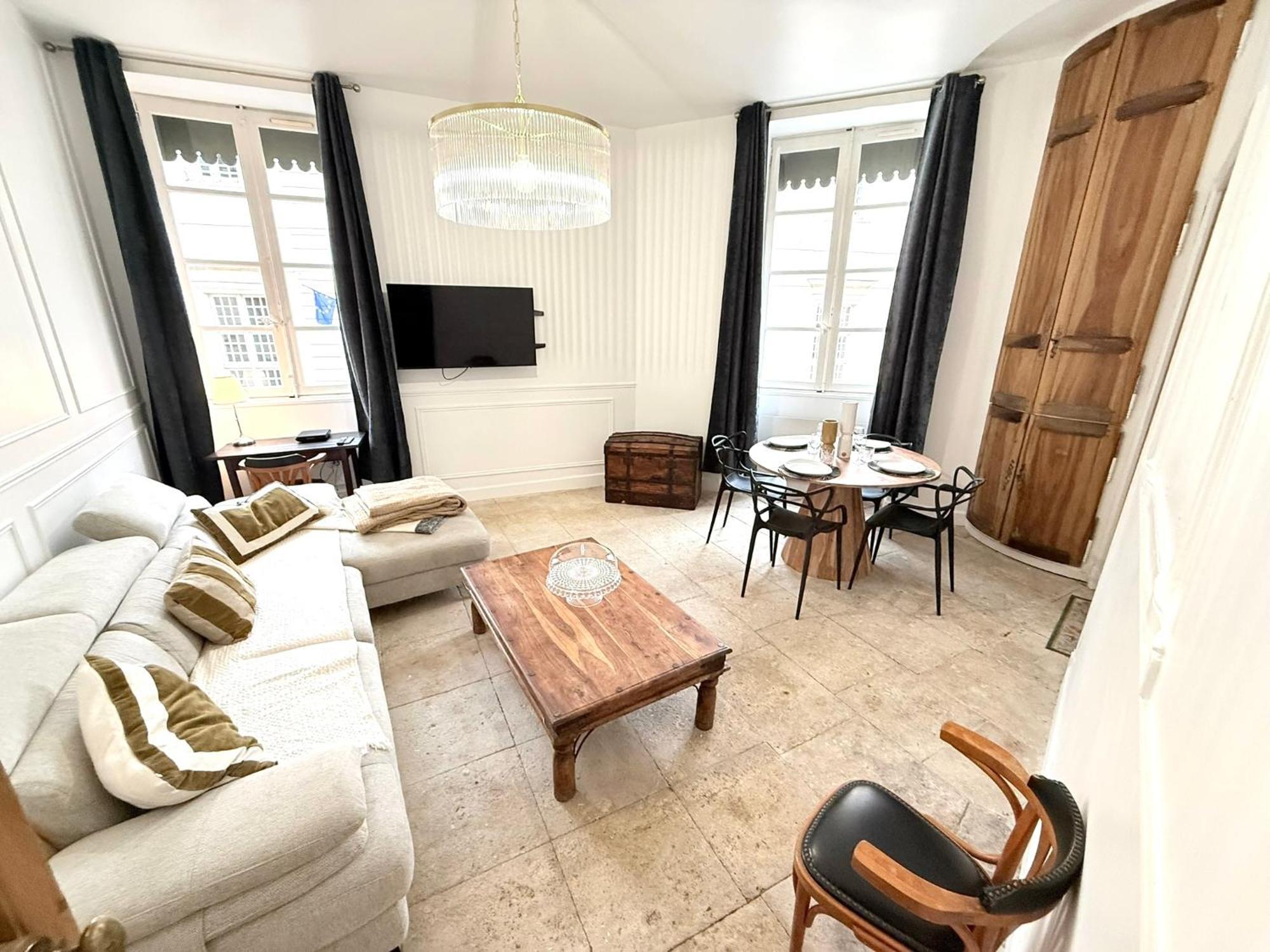 Apartment El Carmen 60m2 - Centre Gare Tgv - Wifi Nimes